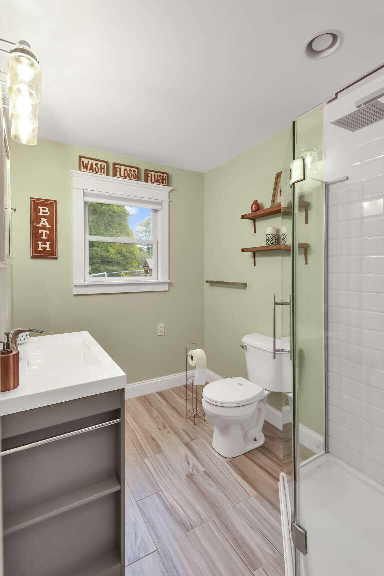 381 East Avenue Lewiston ME 04240