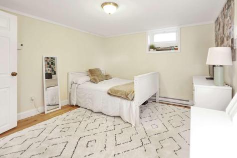 381 East Avenue Lewiston ME 04240