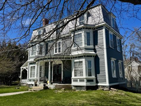 17 Boynton Street Eastport ME 04631