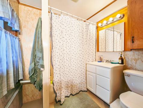 128 Middle Street Farmington ME 04938