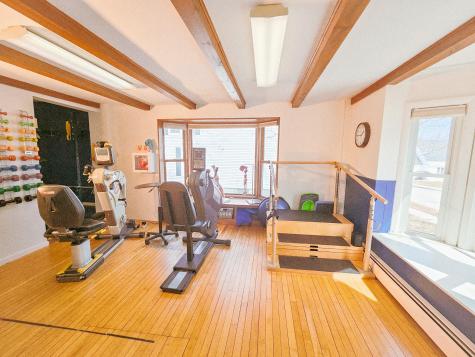128 Middle Street Farmington ME 04938