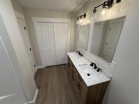 22 Lindsay Way Sidney ME 04330