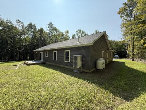 22 Lindsay Way Sidney ME 04330