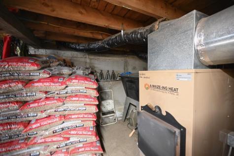 4 Nancy Lane Sabattus ME 04280