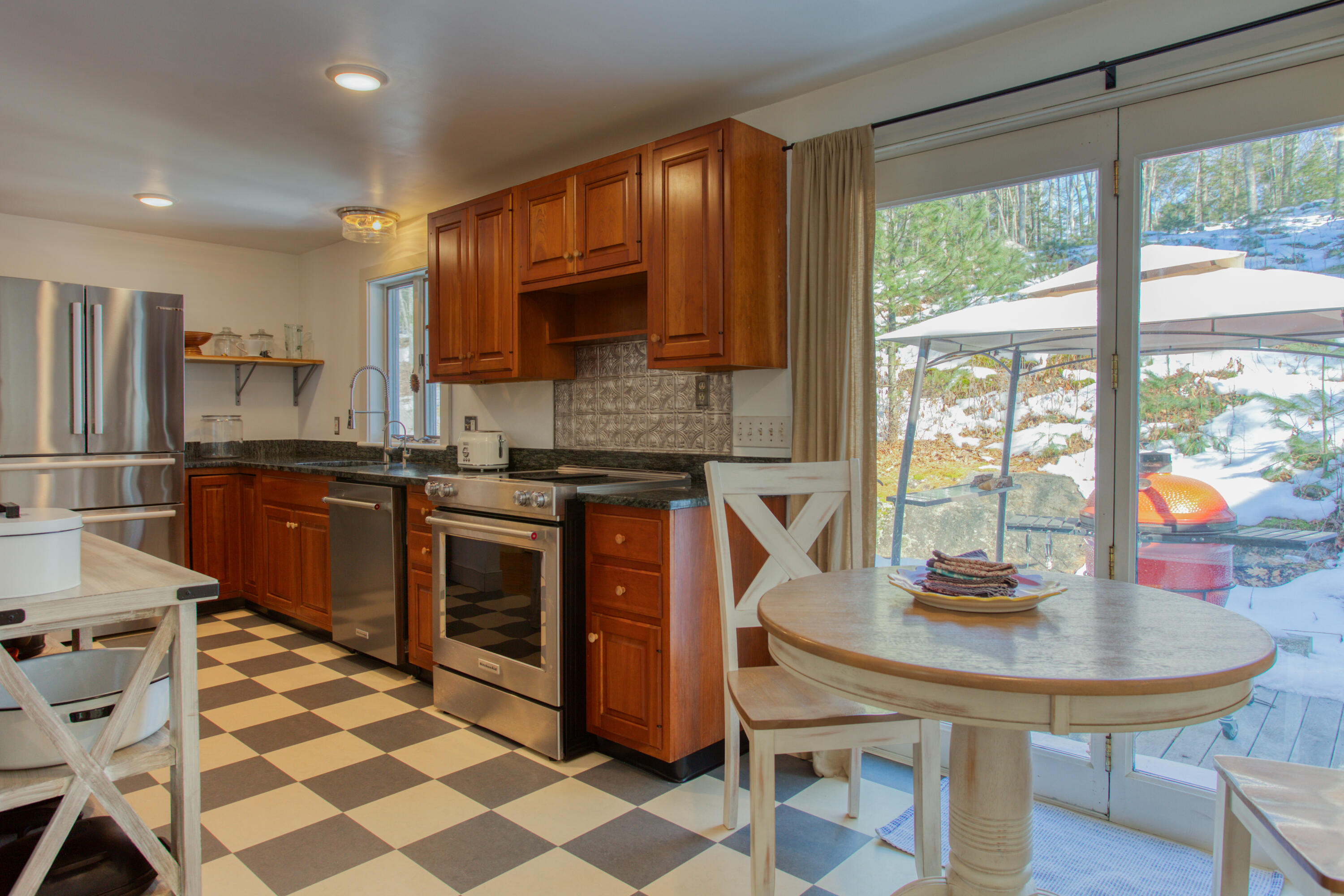 467 River Road Edgecomb ME 04556