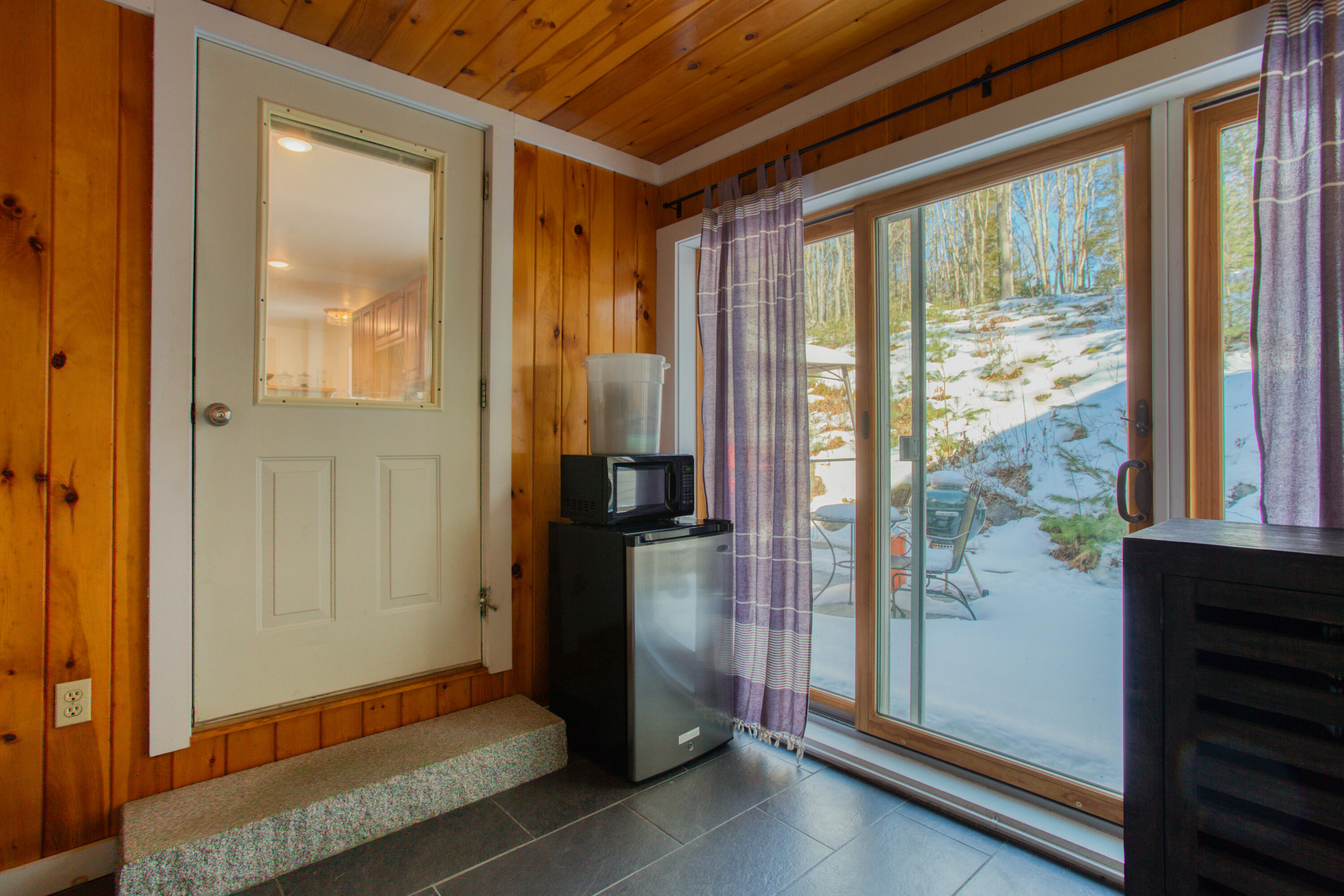 467 River Road Edgecomb ME 04556