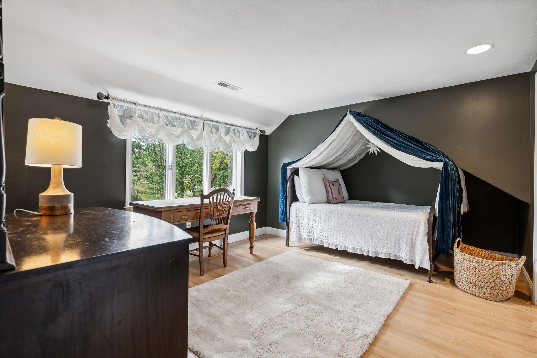 2 Masefield Terrace Cape Elizabeth ME 04107