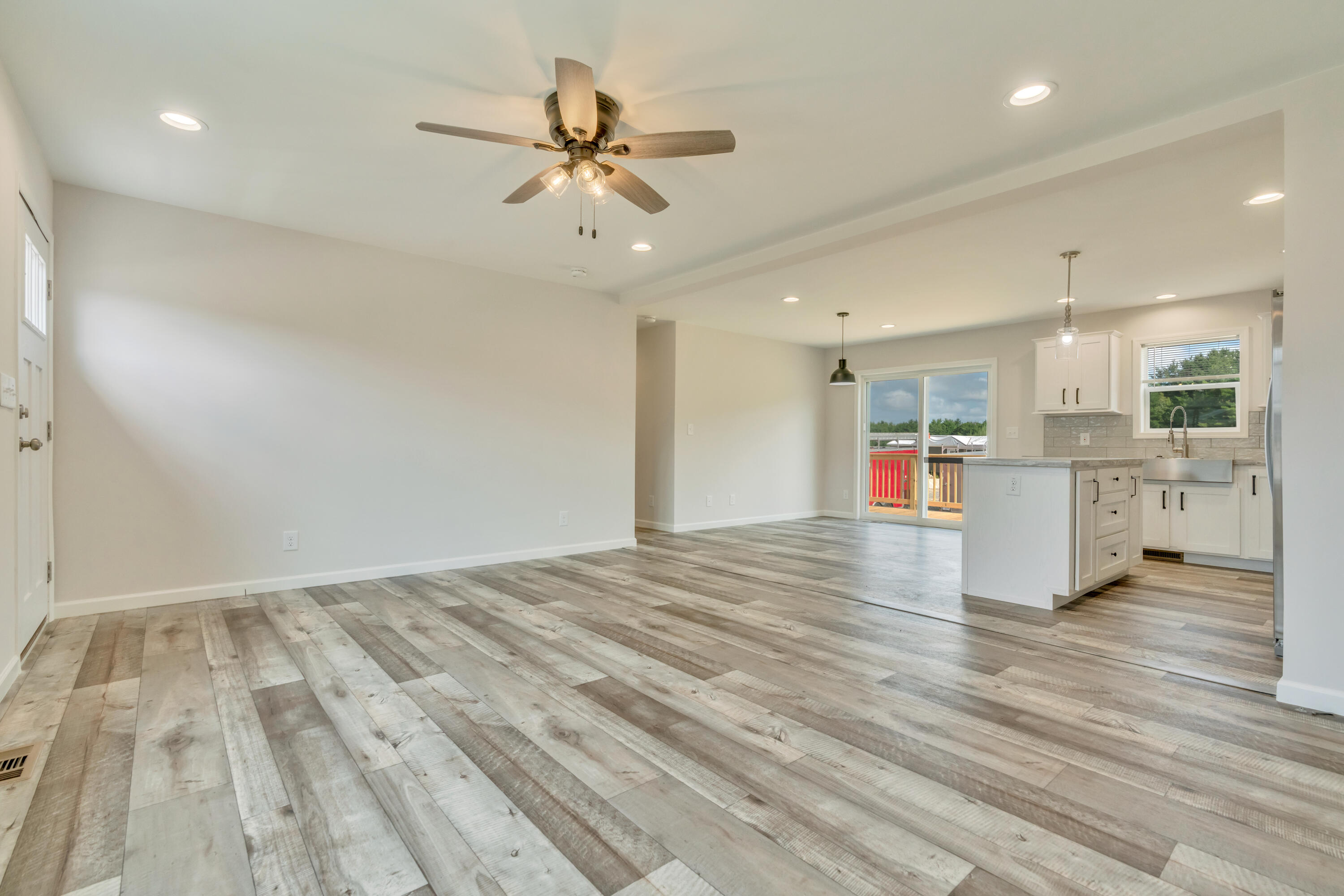 8 Colony Way Kittery ME 03904