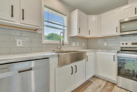 8 Colony Way Kittery ME 03904