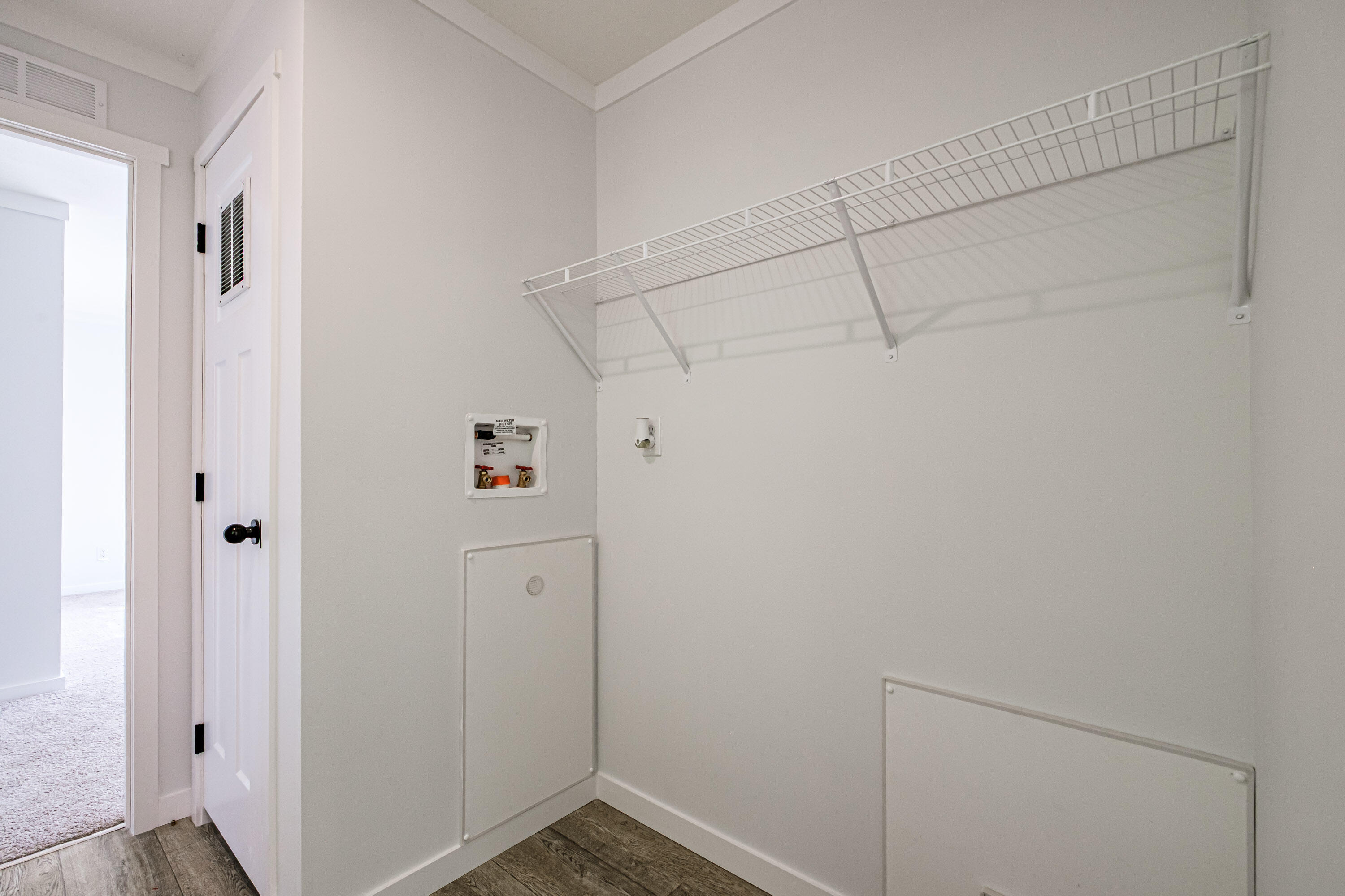 6 Laurik Lane Naples ME 04055