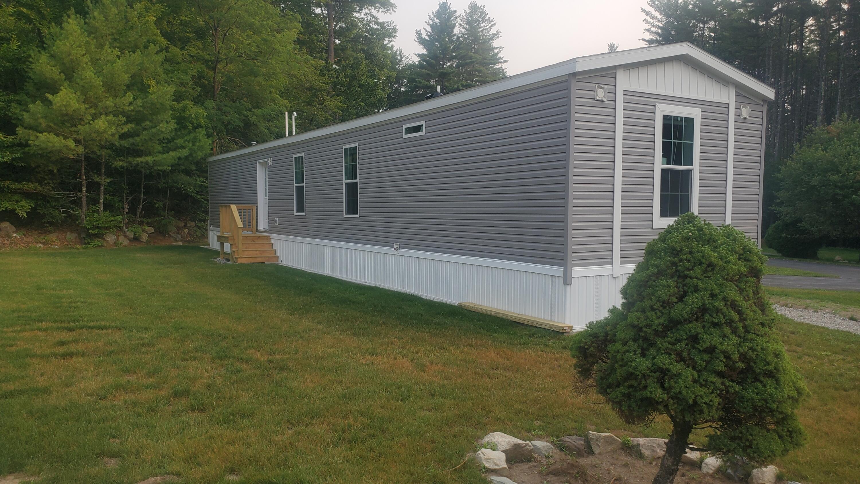 6 Laurik Lane Naples ME 04055