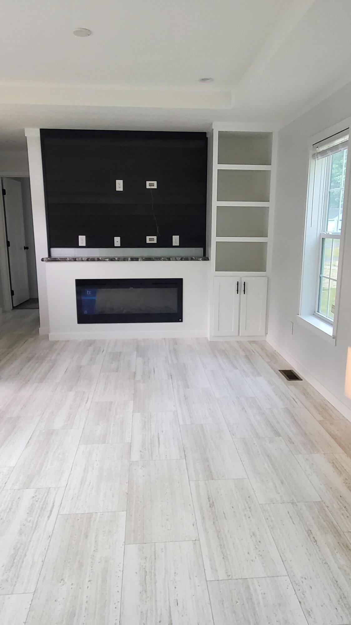 6 Laurik Lane Naples ME 04055