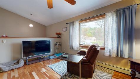 4 Venise Avenue Lewiston ME 04240