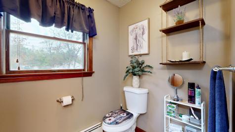 4 Venise Avenue Lewiston ME 04240