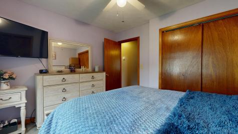 4 Venise Avenue Lewiston ME 04240