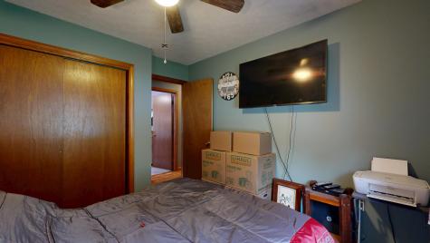 4 Venise Avenue Lewiston ME 04240