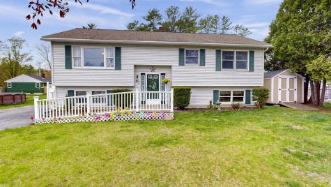 4 Venise Avenue Lewiston ME 04240