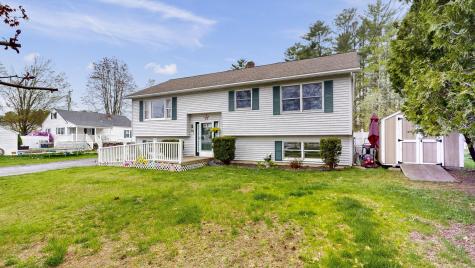 4 Venise Avenue Lewiston ME 04240