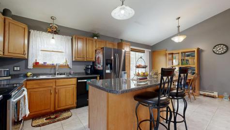 4 Venise Avenue Lewiston ME 04240