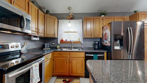 4 Venise Avenue Lewiston ME 04240