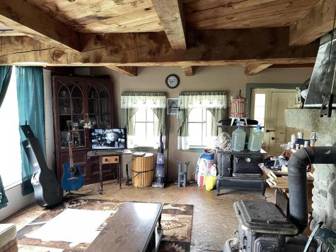 48 Laughton Road Ripley ME 04930