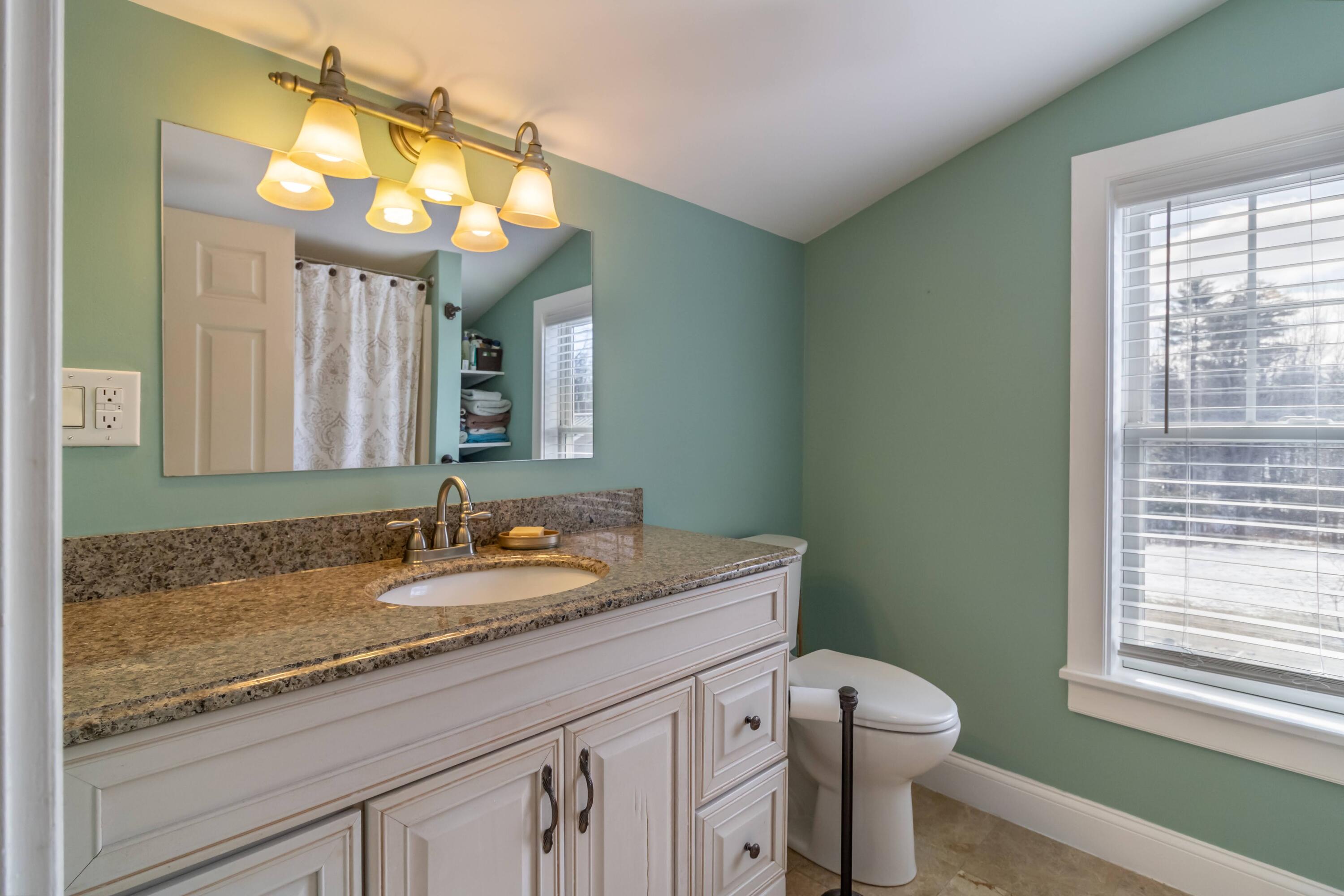 579 Western Avenue Hampden ME 04444