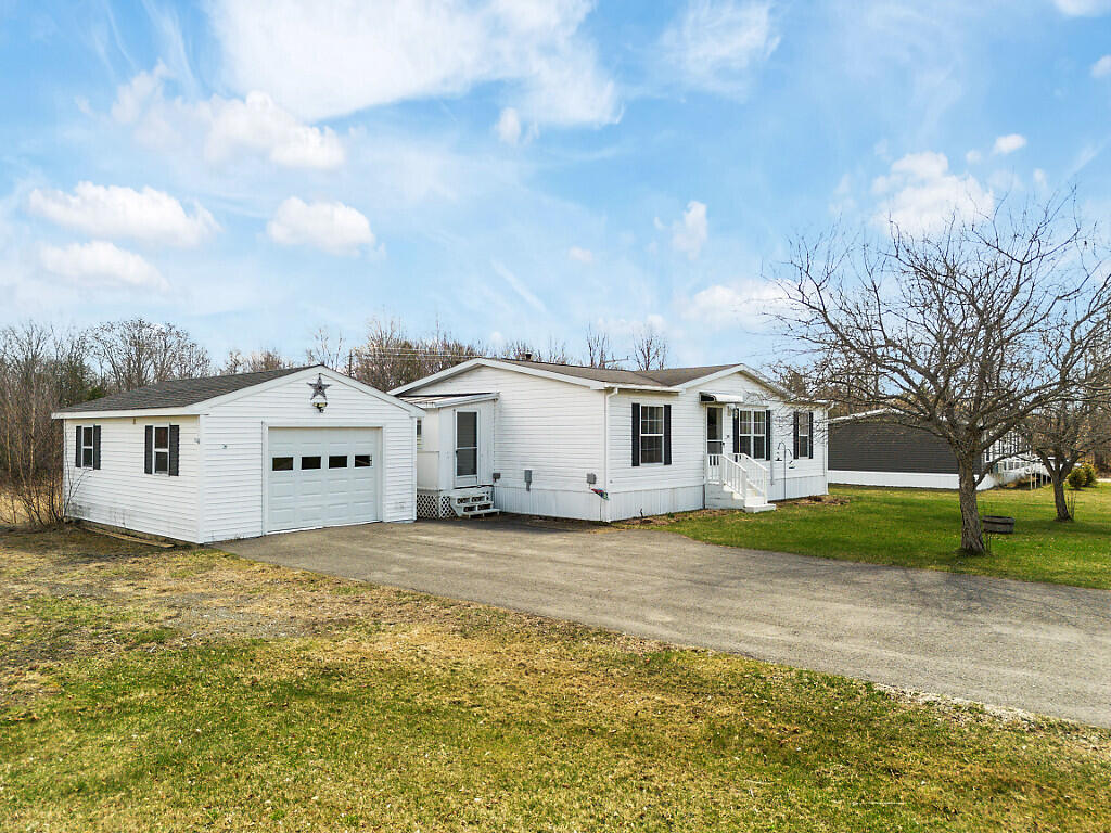 30 Ames Court Pittsfield ME 04967
