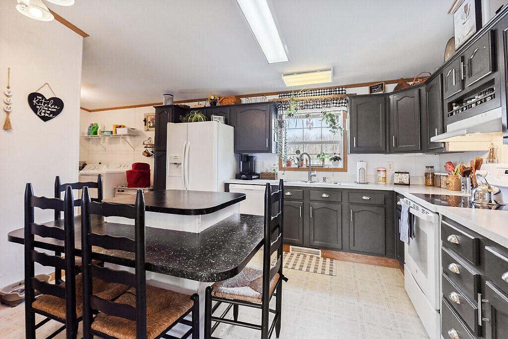 30 Ames Court Pittsfield ME 04967
