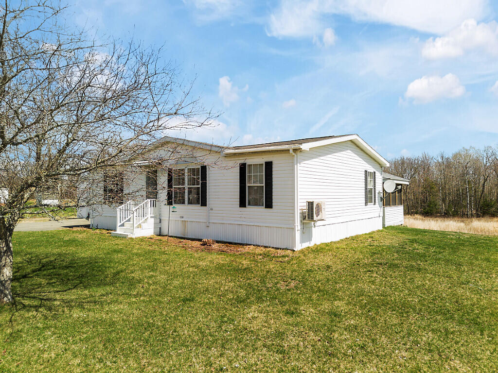 30 Ames Court Pittsfield ME 04967