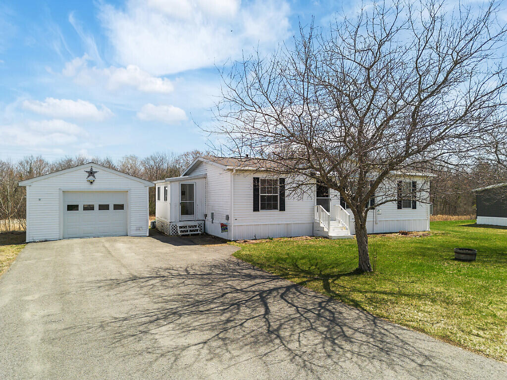 30 Ames Court Pittsfield ME 04967