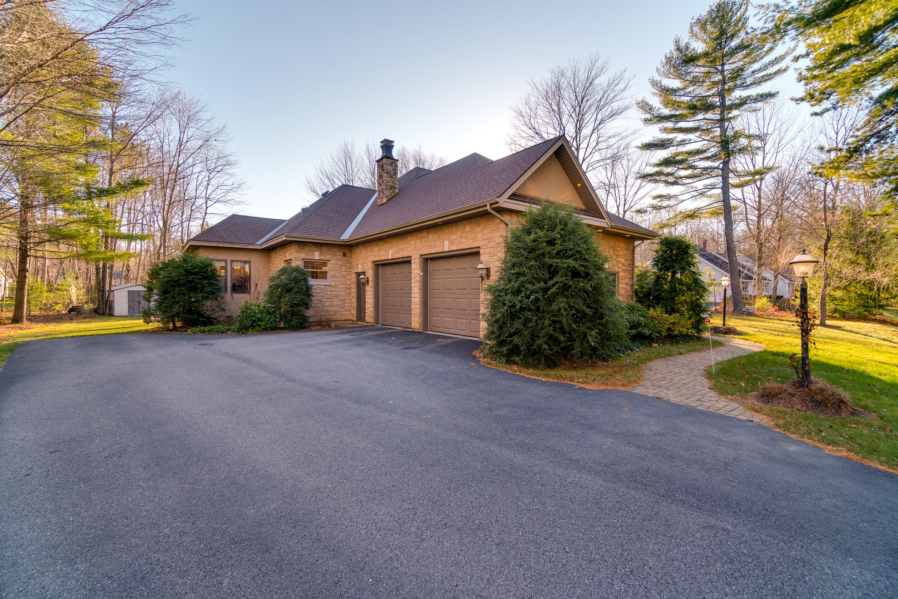 11 Locust Lane Brunswick ME 04011