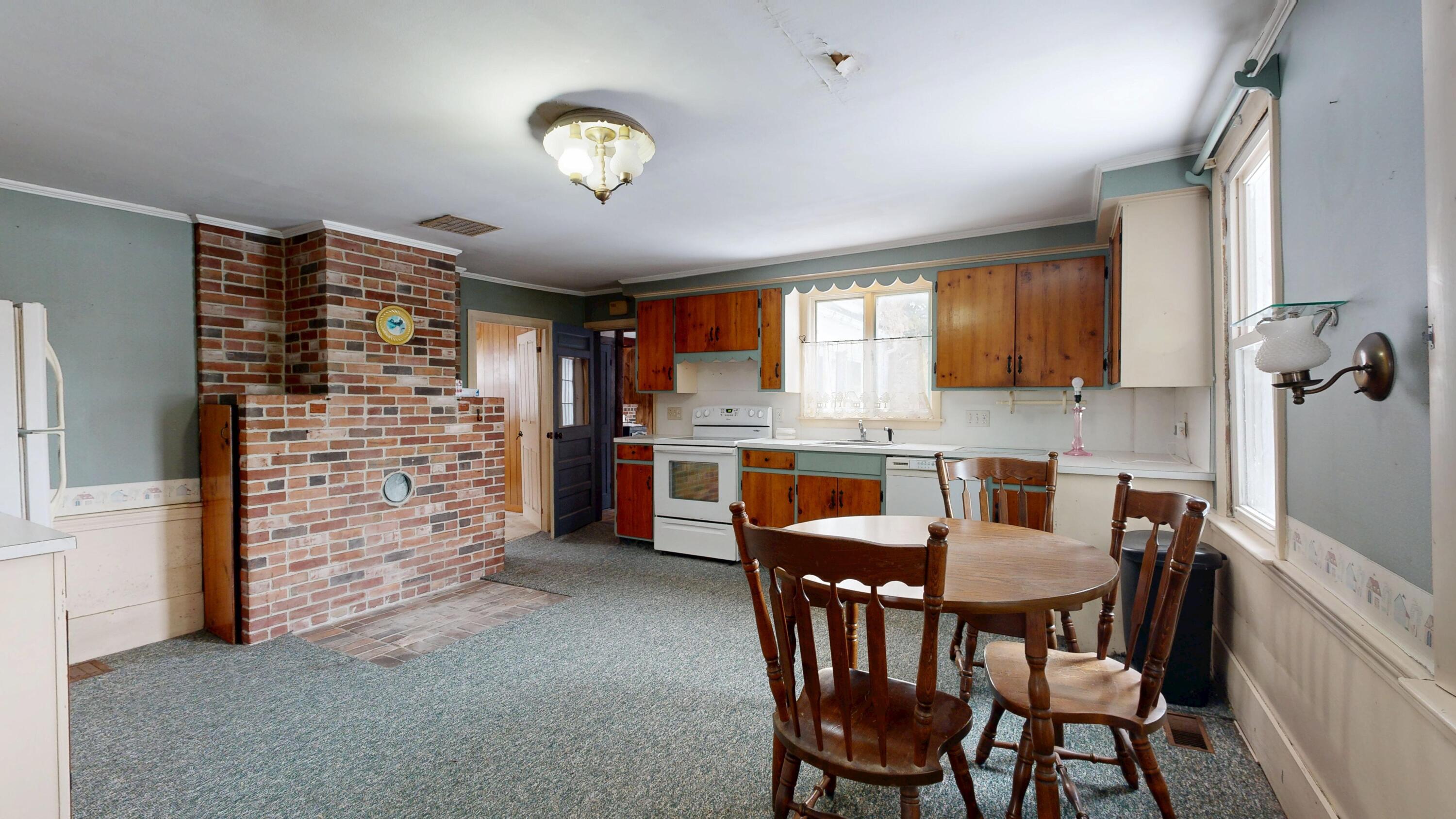 139 Fletcher Road Auburn ME 04210