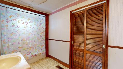 139 Fletcher Road Auburn ME 04210