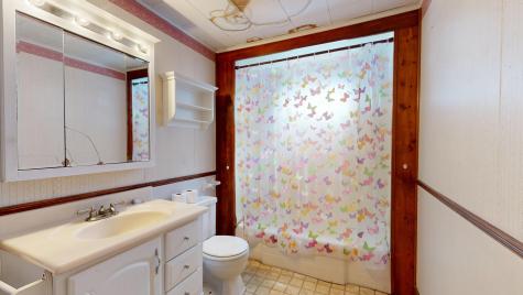 139 Fletcher Road Auburn ME 04210