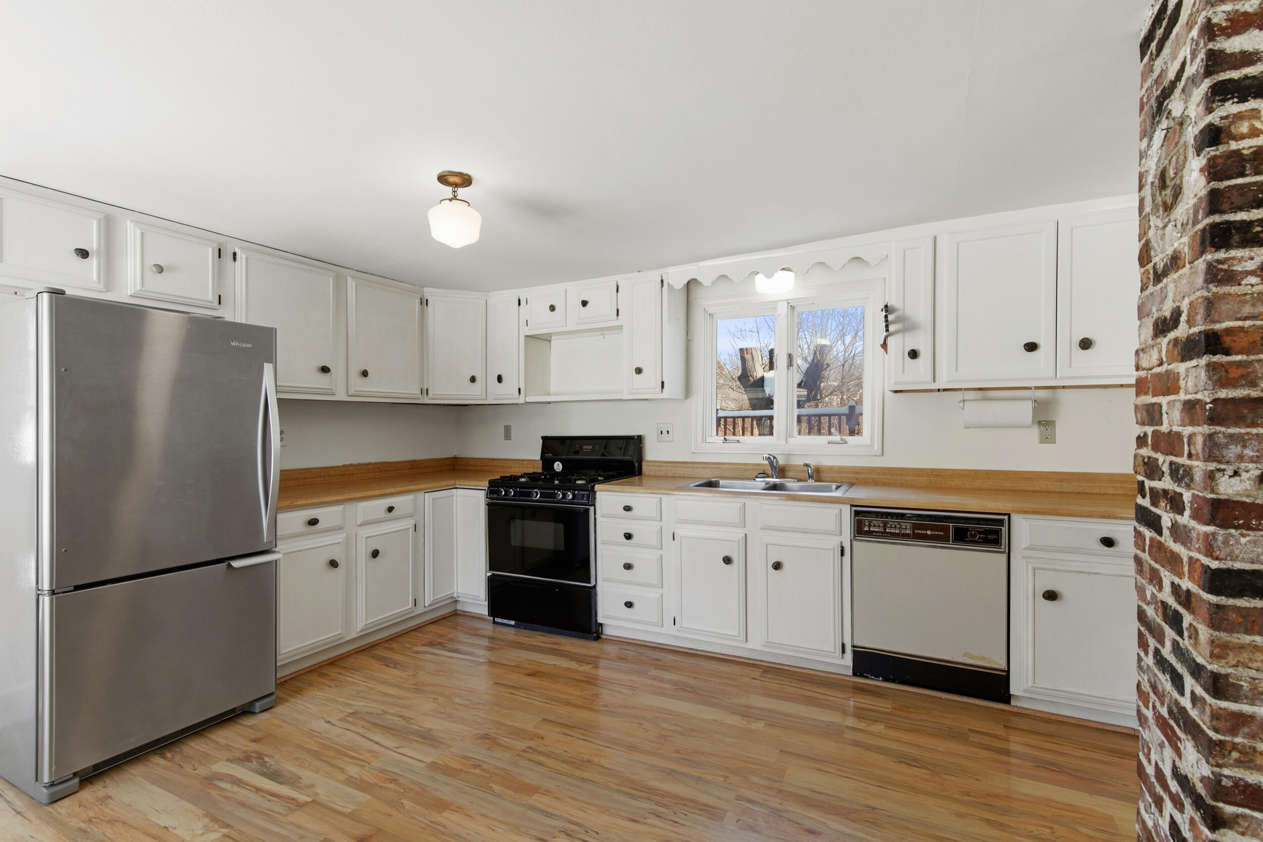 124 Ocean Avenue Portland ME 04103