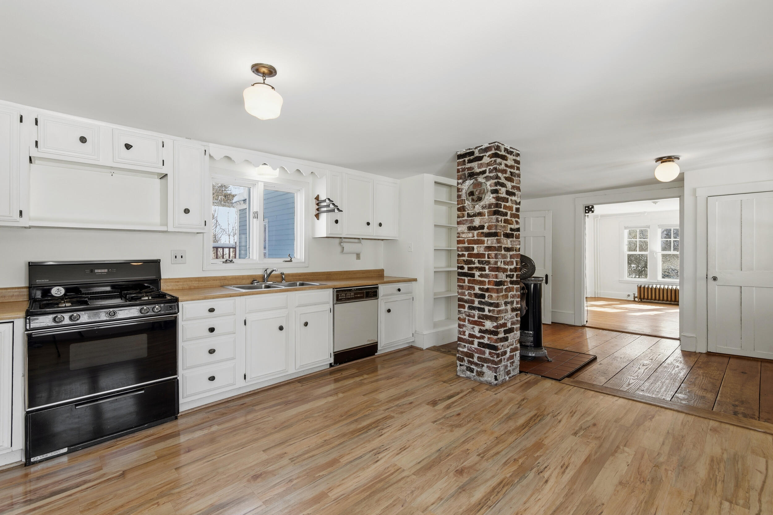 124 Ocean Avenue Portland ME 04103