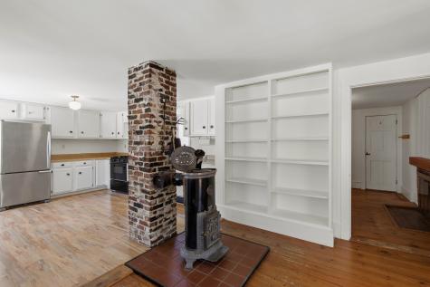 124 Ocean Avenue Portland ME 04103