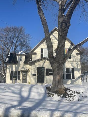 61 Park Street East Millinocket ME 04430