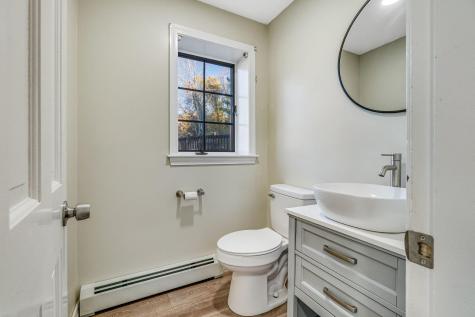 22 Briarcliff Knoll Auburn ME 04210