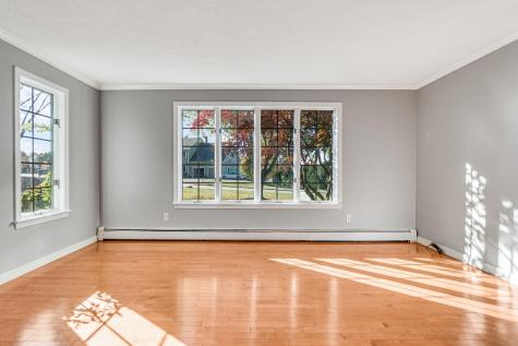 22 Briarcliff Knoll Auburn ME 04210