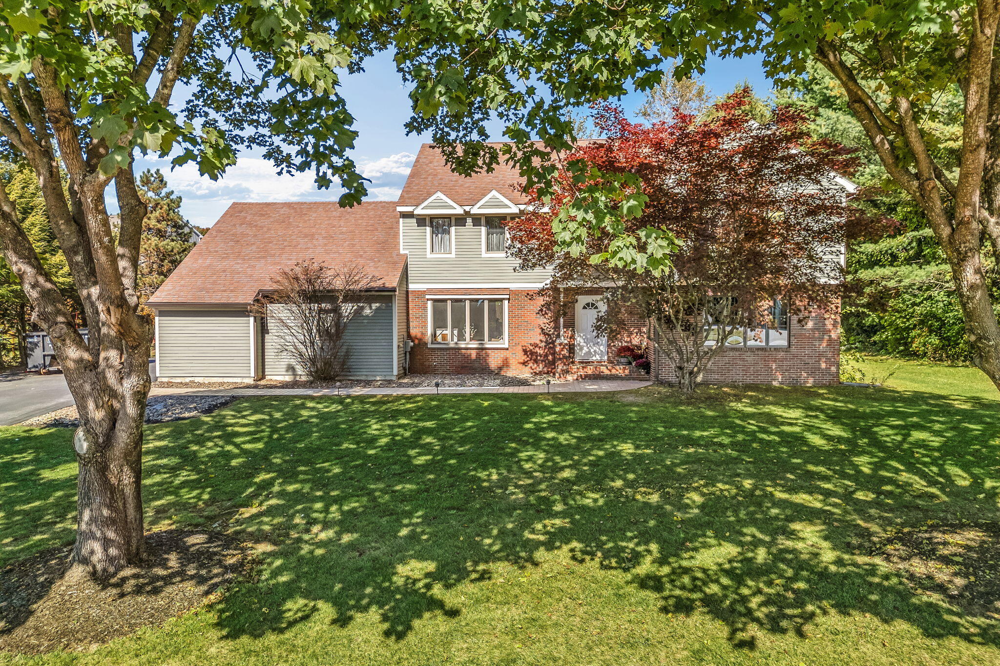 22 Briarcliff Knoll Auburn ME 04210