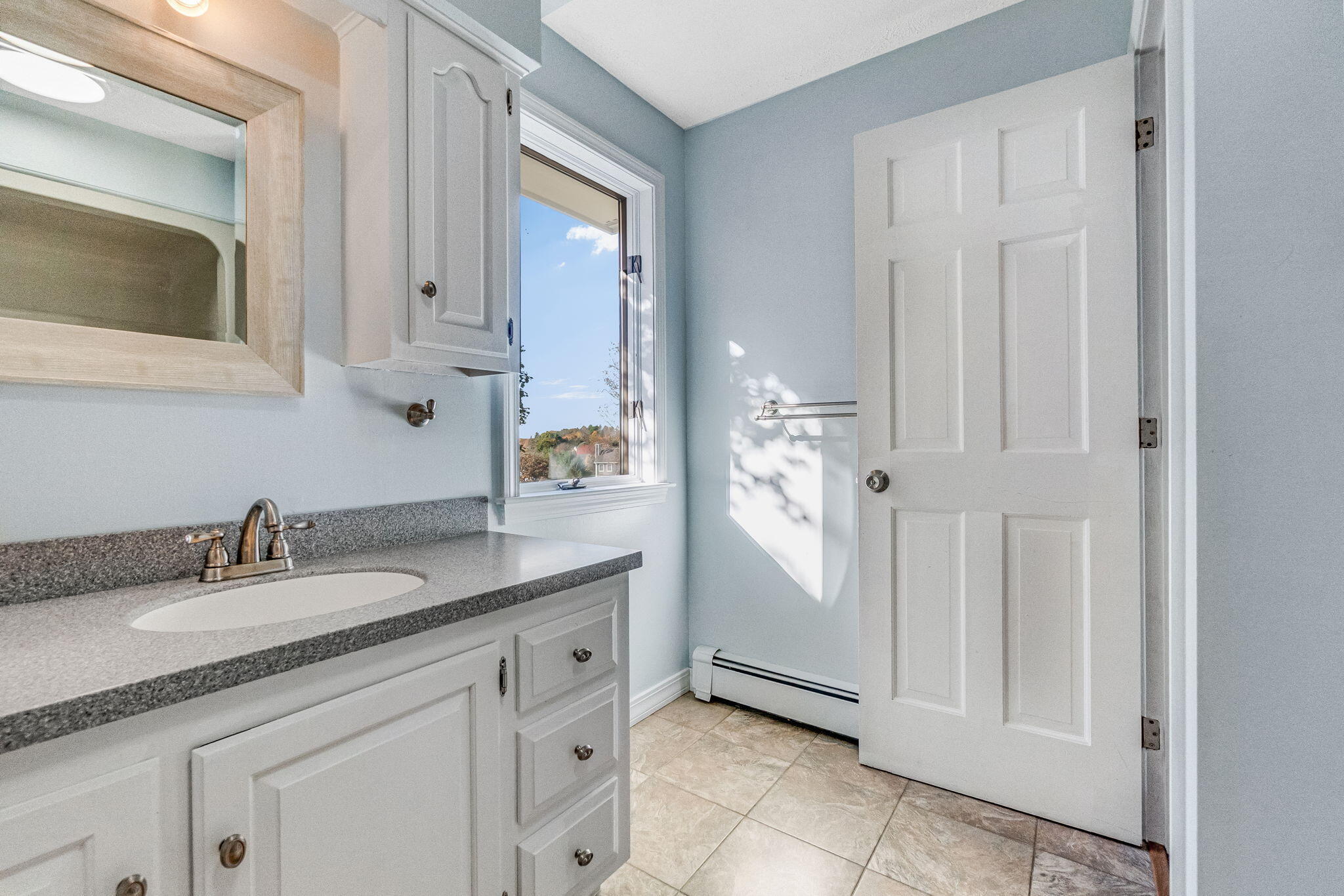 22 Briarcliff Knoll Auburn ME 04210