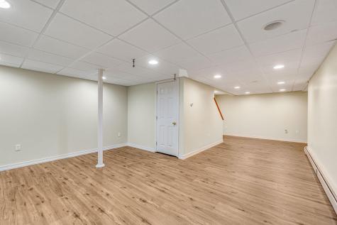 22 Briarcliff Knoll Auburn ME 04210