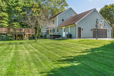 22 Briarcliff Knoll Auburn ME 04210