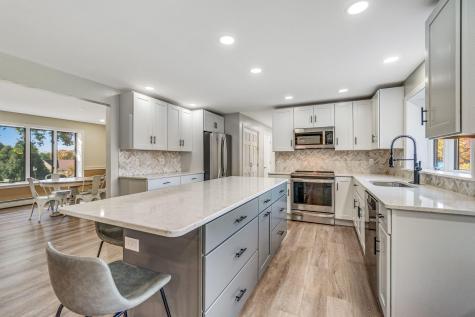 22 Briarcliff Knoll Auburn ME 04210