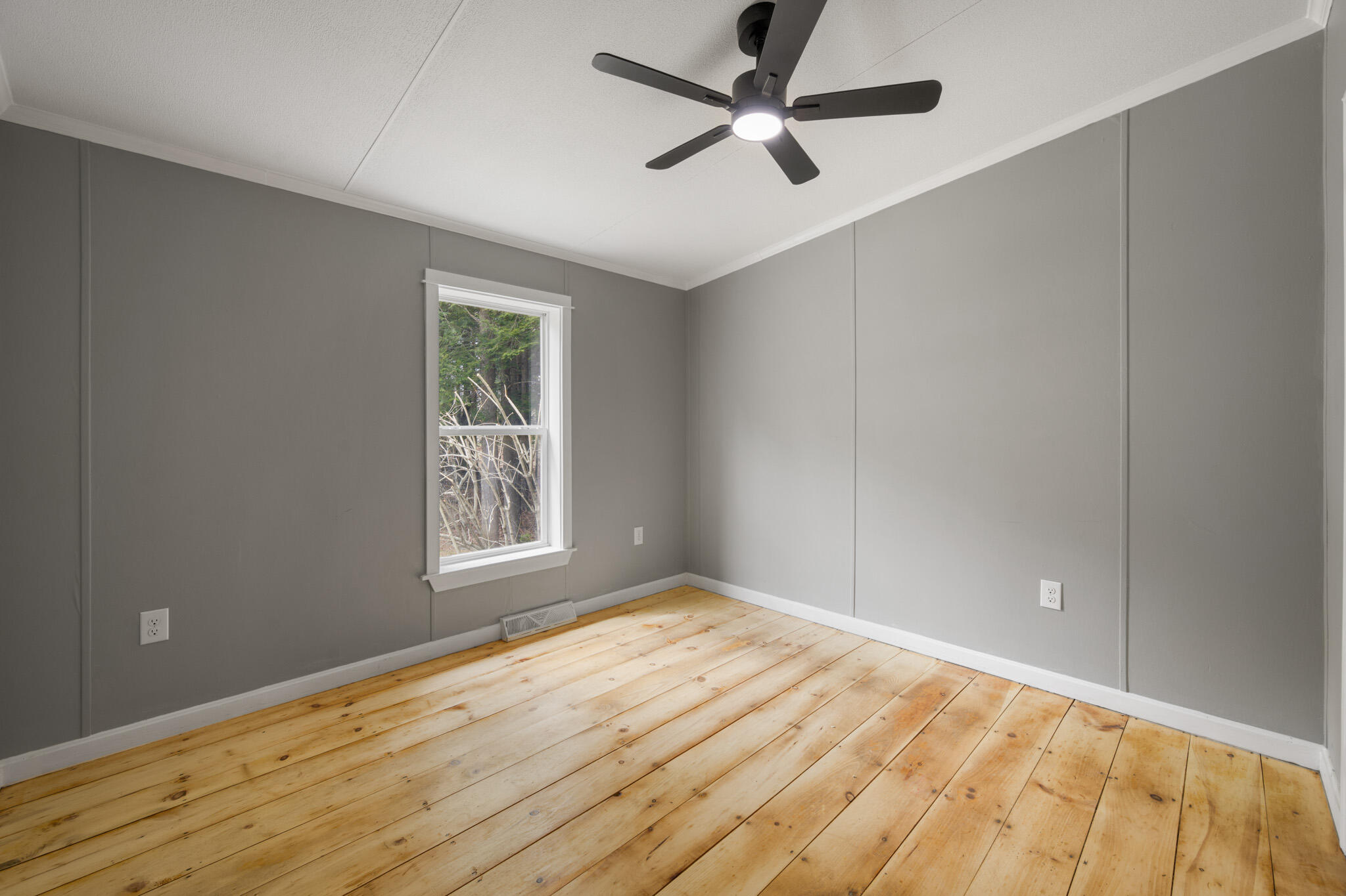 85 Canaan Road Hampden ME 04444