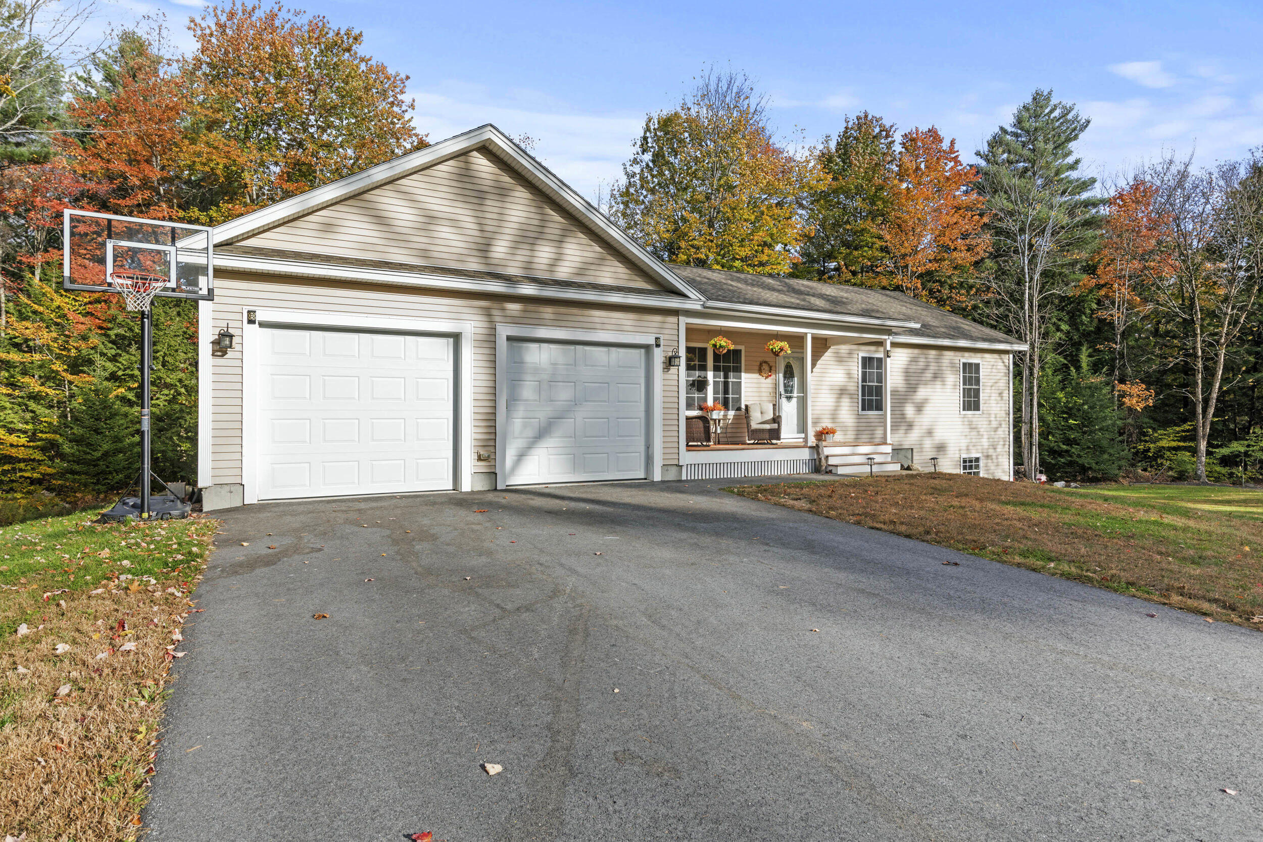 61 Highland Ridge Hollis ME 04042