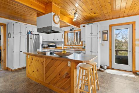 39 Simmons Lane Friendship ME 04547