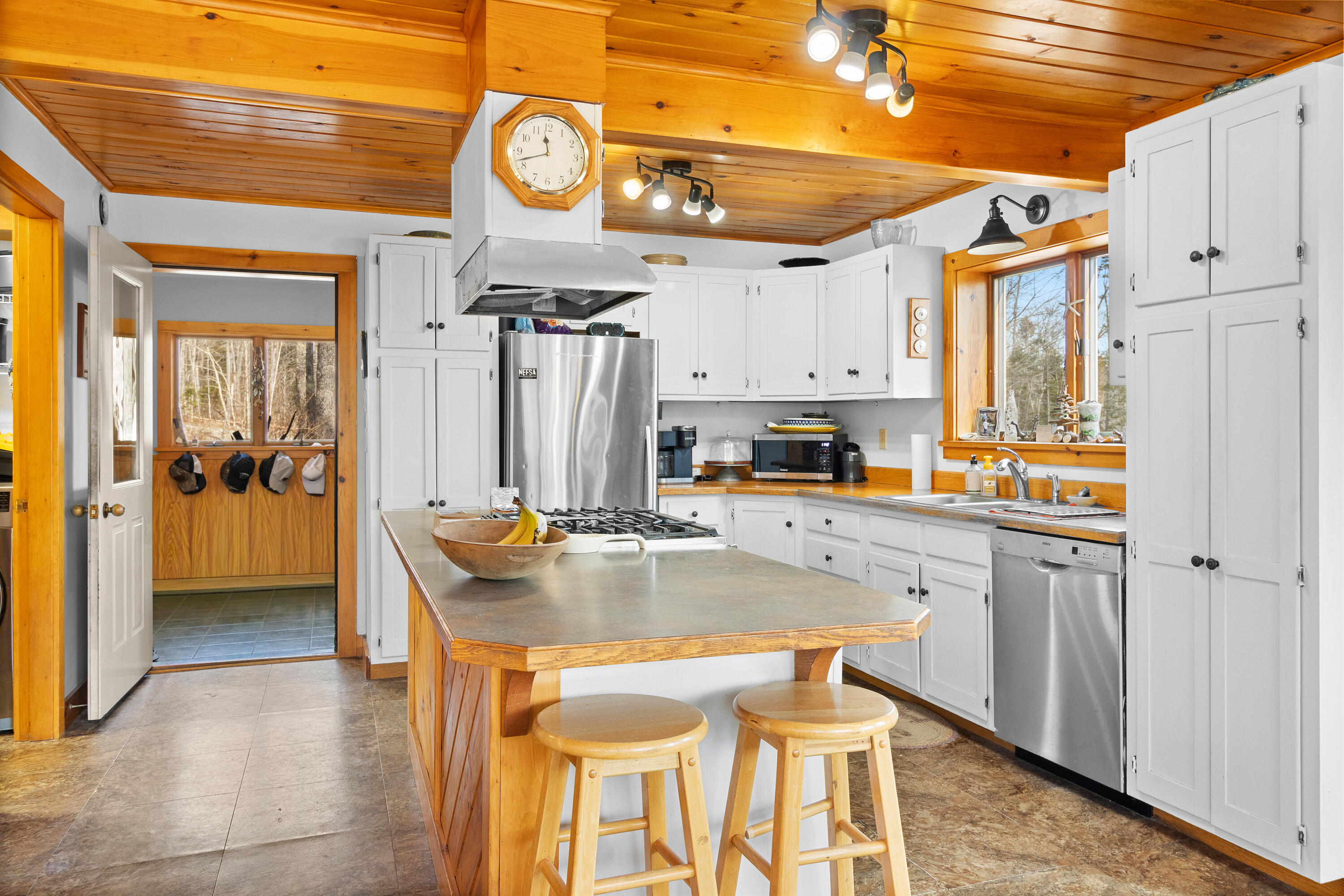 39 Simmons Lane Friendship ME 04547