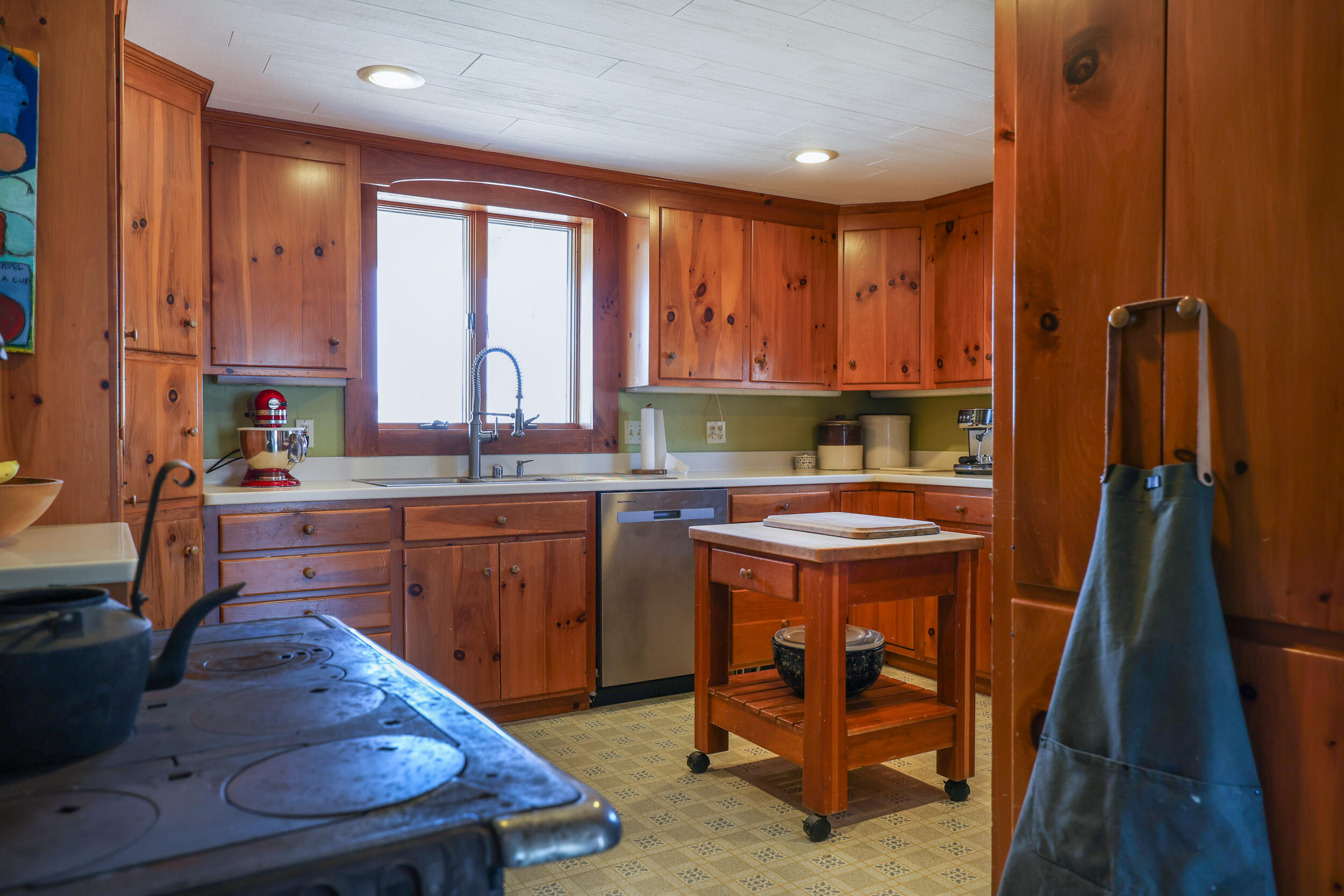 27 Clamshell Alley Vinalhaven ME 04863